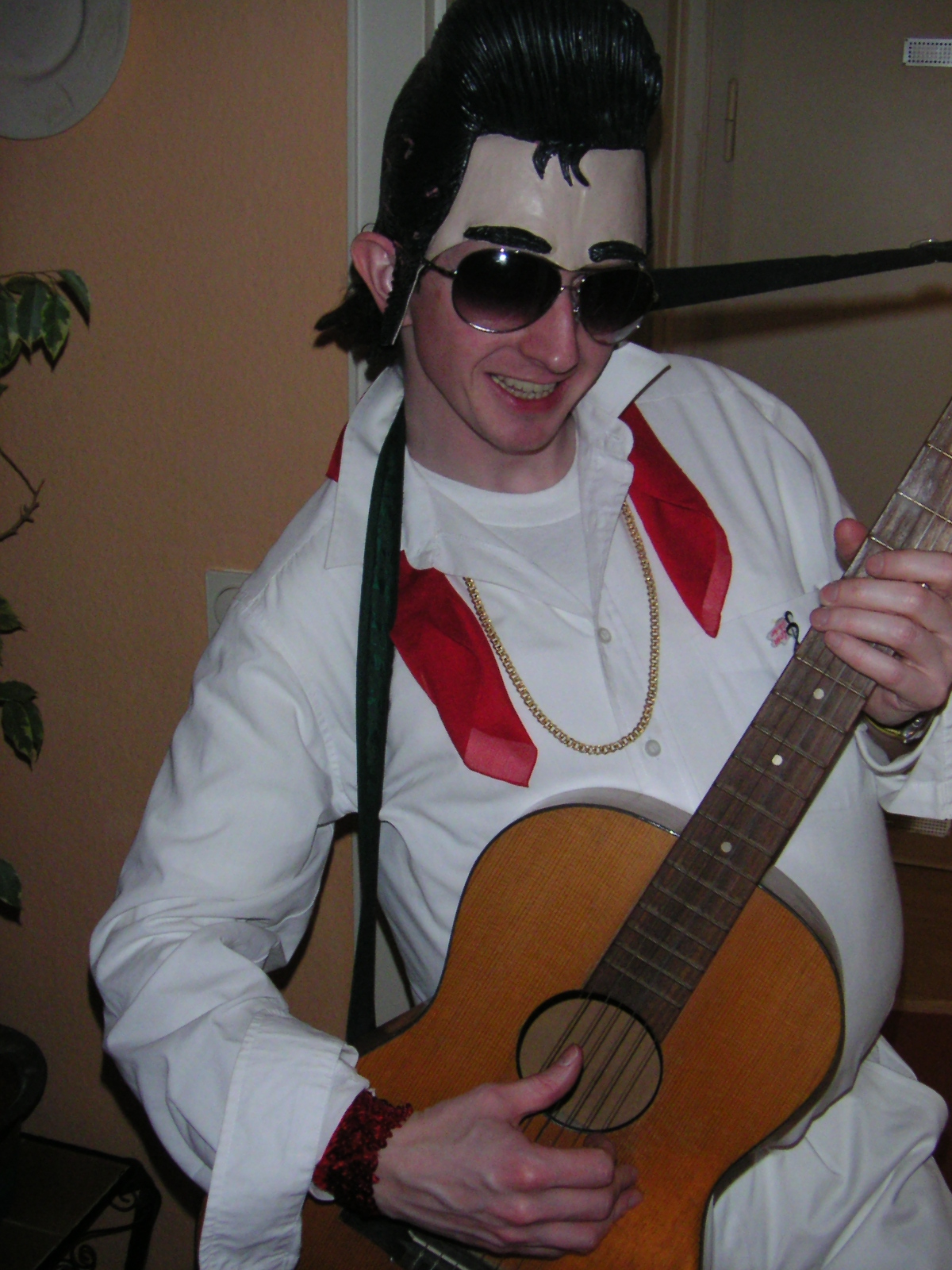 Andreas-Elvis.JPG