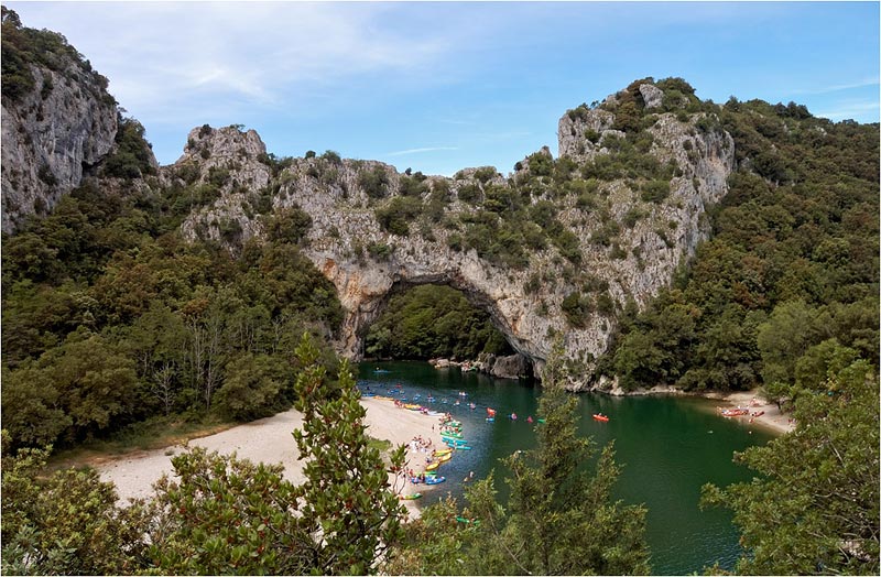 ardeche_pont_darc.jpg