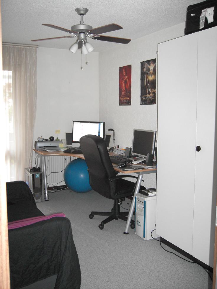 bureau.JPG