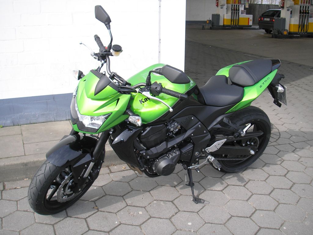 Motorrad links klein.jpg