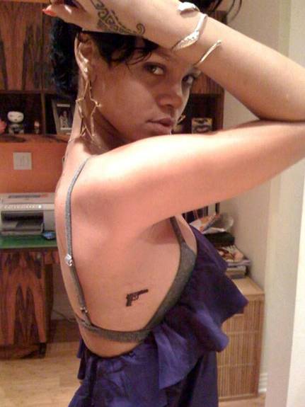 01rihanna1.jpg