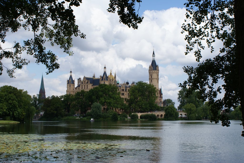 Schweriner SchloÃƒÅ¸.jpg