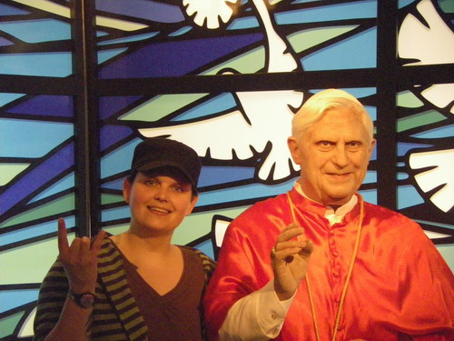 Pupsie ist Papst.jpg