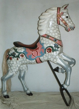 karussellpferd-h013-l.jpg