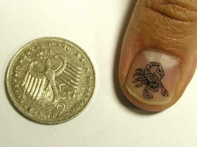 fingernageltattoo.jpg