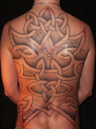tattoo_dk_DCX40243SuneCelticBack2450.jpg