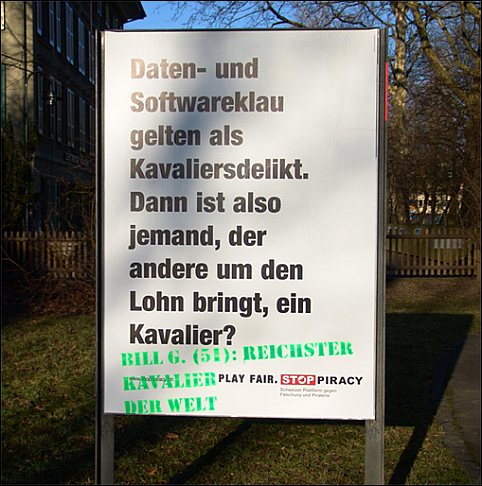 stop-piracy-plakate_01.jpg