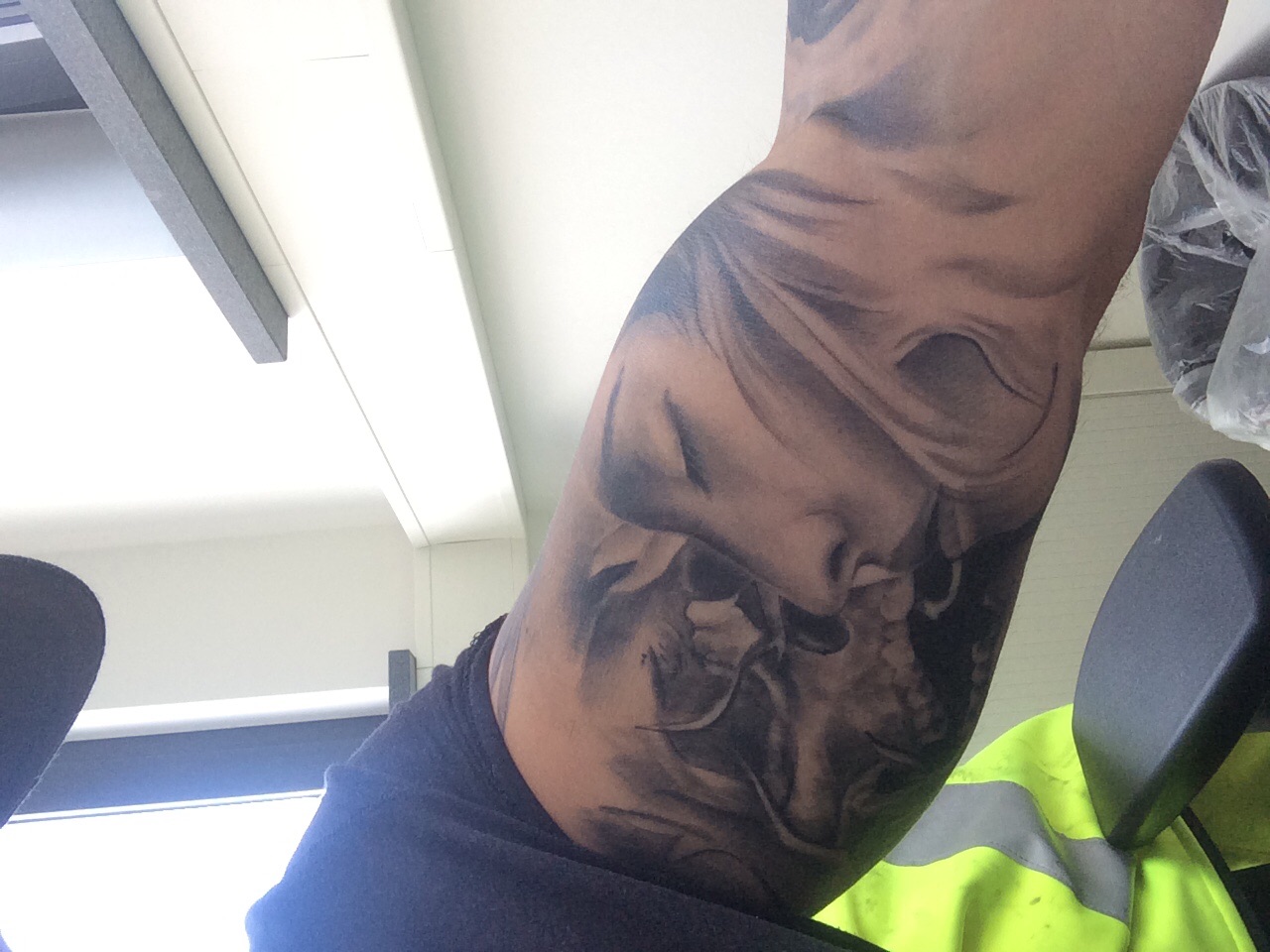 Raphael Kieserling Esslingen NICHT zu empfehlen TattooStudios