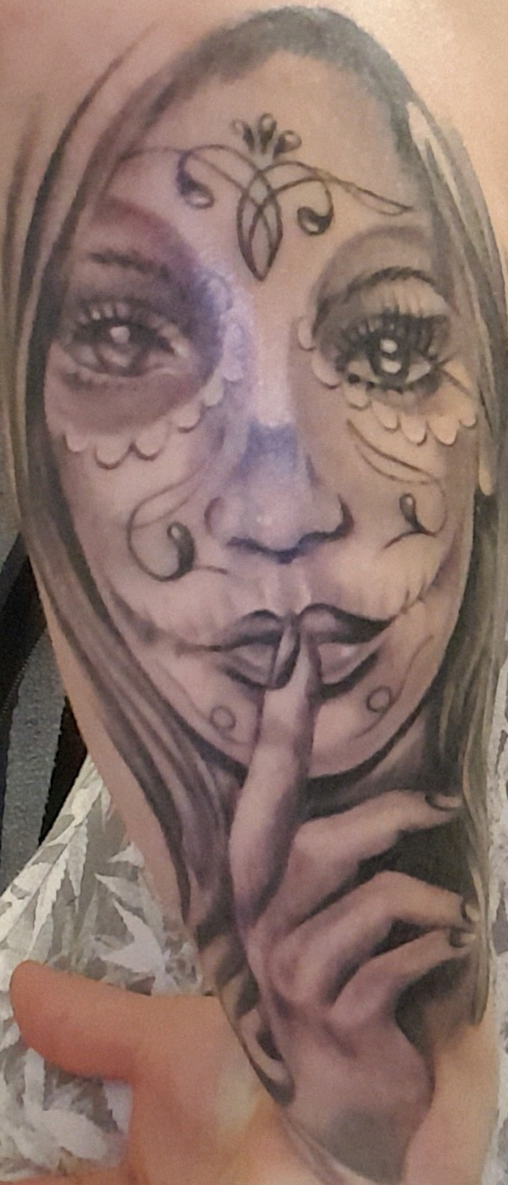Tattoo an einer Stelle gerötet nach 4 wochen Tattoopflege