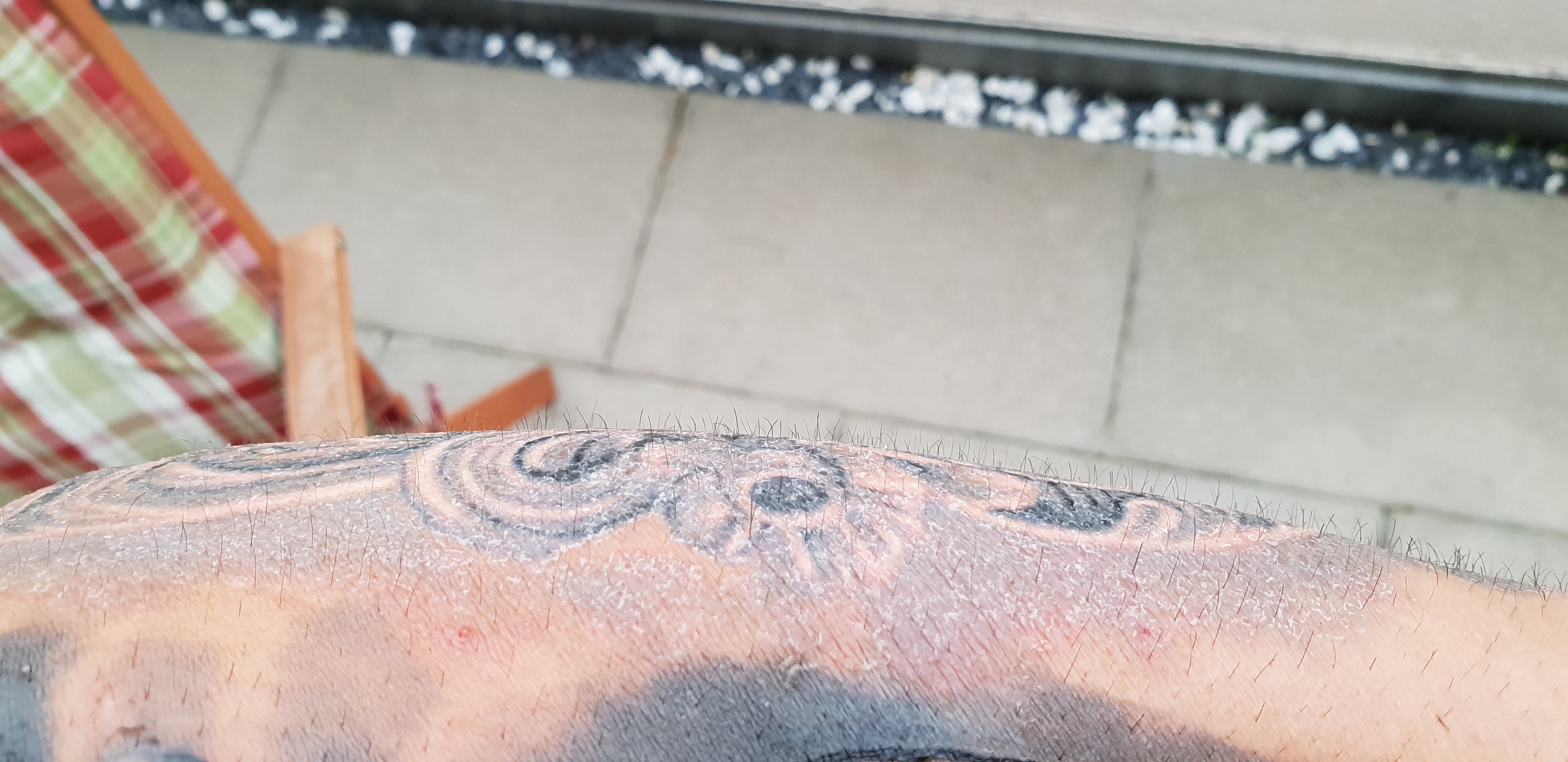Rote pusteln am tattoo Tattoopflege • Tattooscout Forum