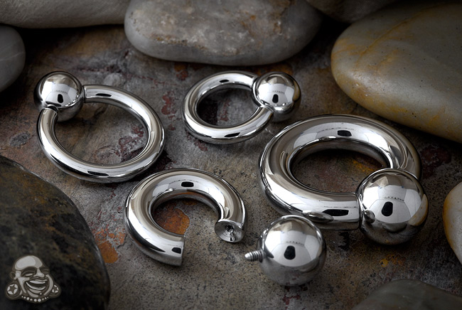 Screw Ball Captive Ring.jpg