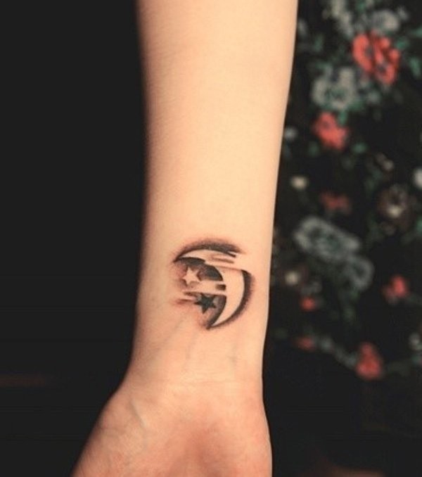 stars_and_moon_tattoo_on_wrist.jpg