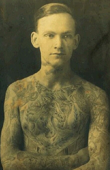 Tattoist_Amund_Dietzel_1914.jpg
