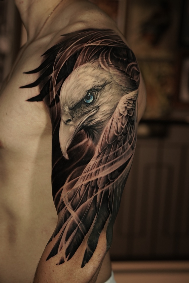 adler-oberarm-tattoo-1-1.jpg